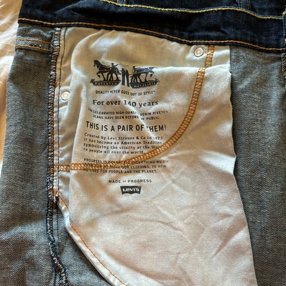 Levi’s 541 Men’s Athletic Build Dark Wash Jeans Width 46” & Length 36” - Picture 8 of 9